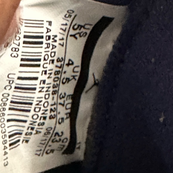 Nike Jordan Air 11 Retro - Picture 9 of 10